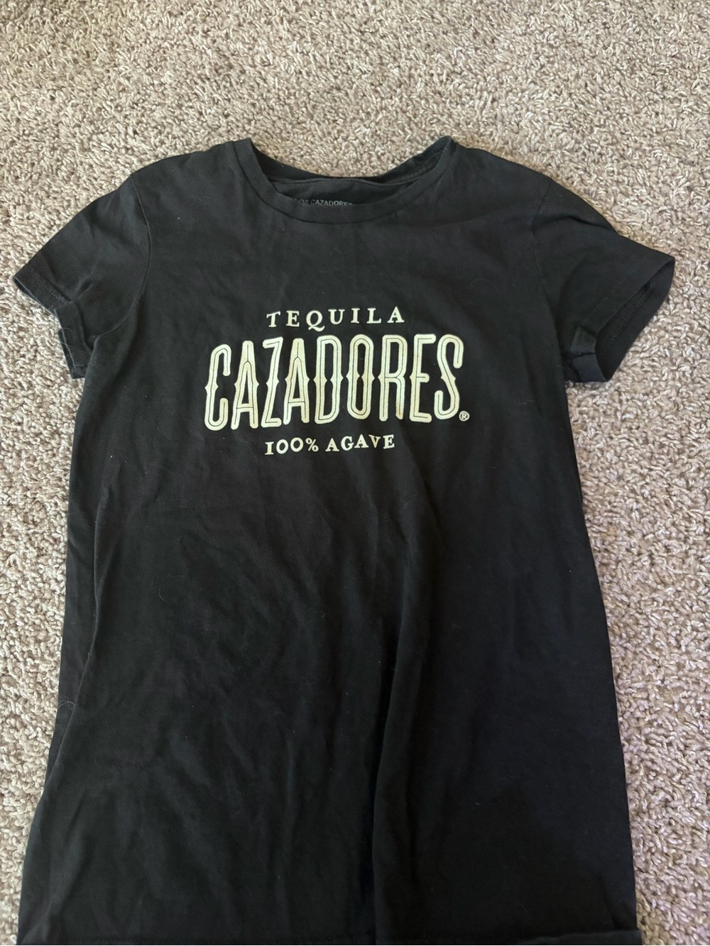 A bunch of bar shirts - Picture 5 of 9